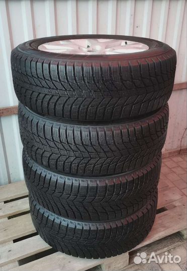 Triangle PL01 235/60 R18 107R