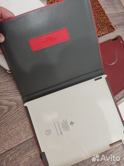 Лот чехлов для iPad 2-4