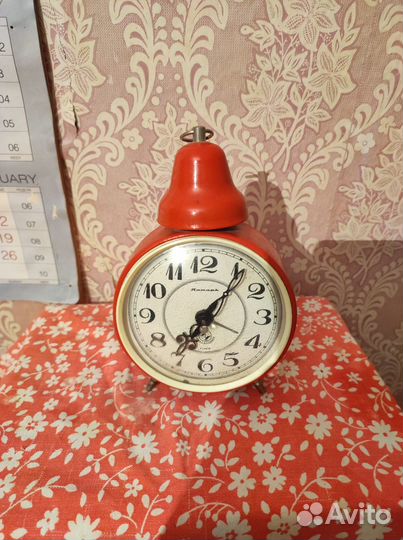 Часы будильник