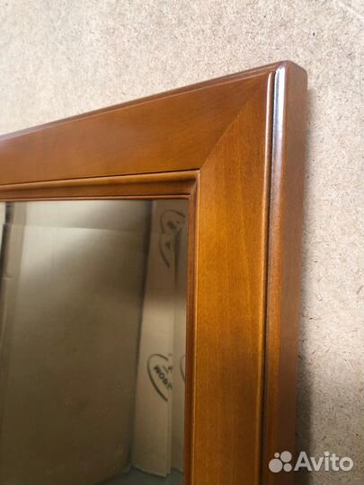 Зеркало настенное из дерева новое