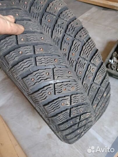 Michelin X-Ice North 4 205/55 R16 94T