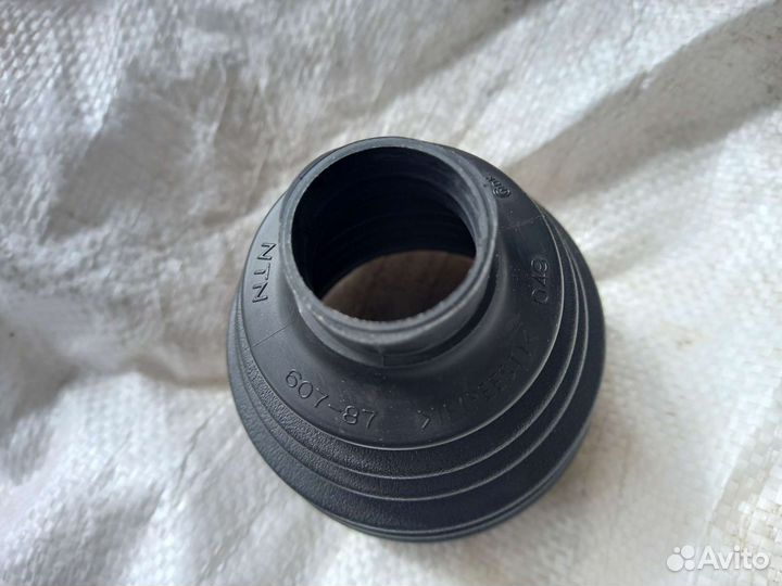 Пыльник шруса subaru