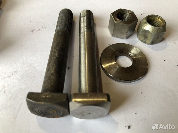 Титановые Болты нижних рычагов ваз И нива