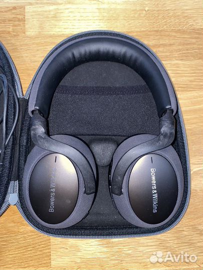 Беспроводные наушники Bowers & Wilkins PX7