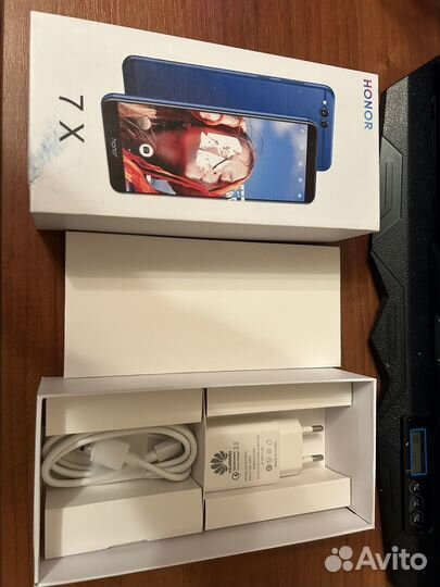 HONOR 7X, 4/64 ГБ