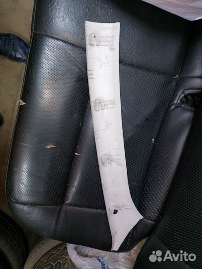 Обшивка передней стойки Volkswagen Passat B5+