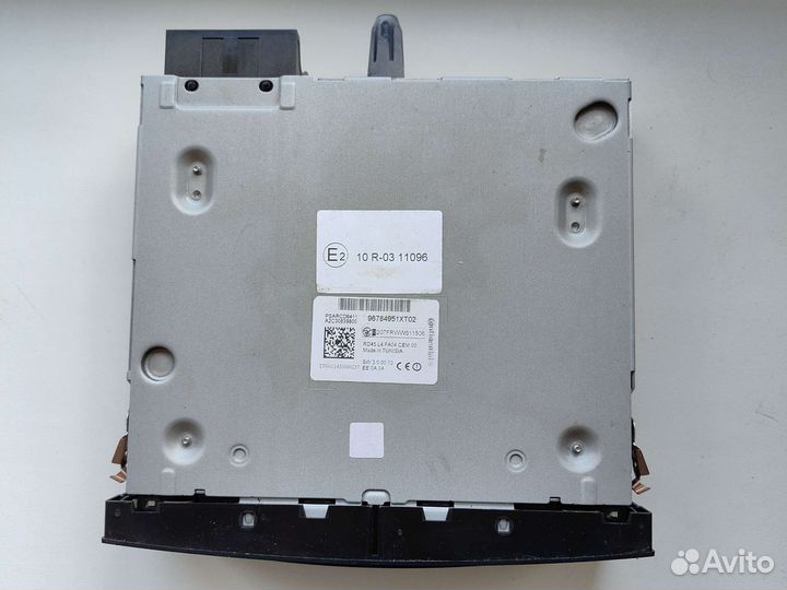 Магнитола Peugeot 3008