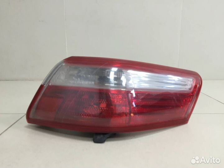 Фонарь задний наружный правый Toyota Camry V40 200