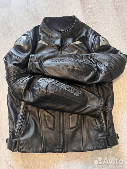 Мотокуртка кожаная с защитой мужская dainese