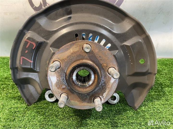 Ступица(2) передний левый Toyota Sienta NHP170