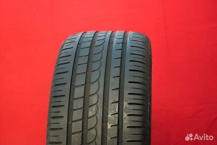 Pirelli P Zero Rosso 255/50 R19 94W