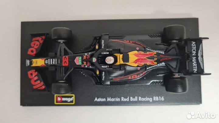 Модель болида Burago Aston Martin RedBull Racing R