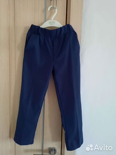 Классический костюм тройка на мальчика р.110-116