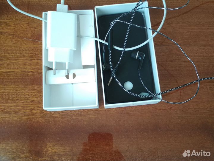 Xiaomi Redmi 4X, 3/32 ГБ