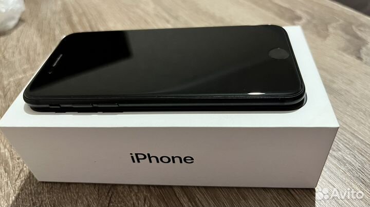 iPhone SE (2020), 64 ГБ