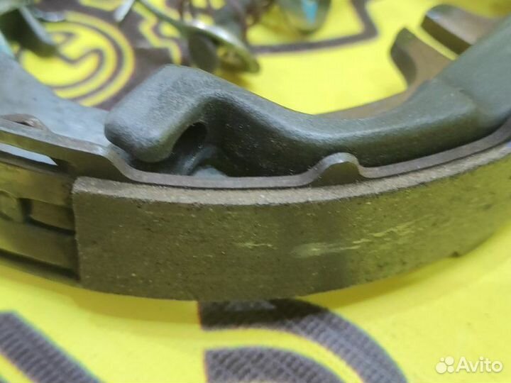 Механизм стояночного тормоза задний правый Toyota