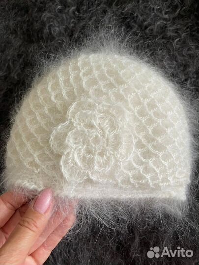 Шапка вязаная пуховая женская Ручная работа