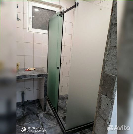 Душевое ограждение с дверью