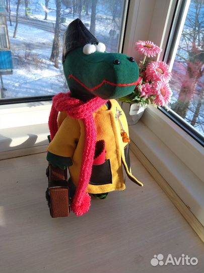 Крокодил Гена ручной работы