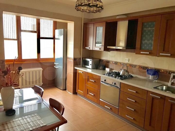 2-к. квартира, 80 м², 7/9 эт.