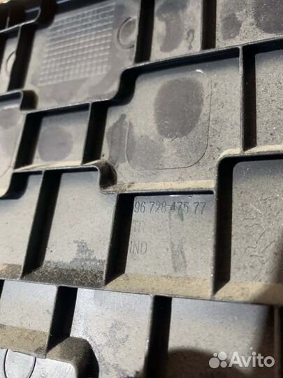 Накладка декоративная Peugeot 208 хетчбек 1.6 VTI