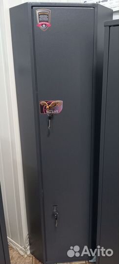 Сейф оружейный угловой