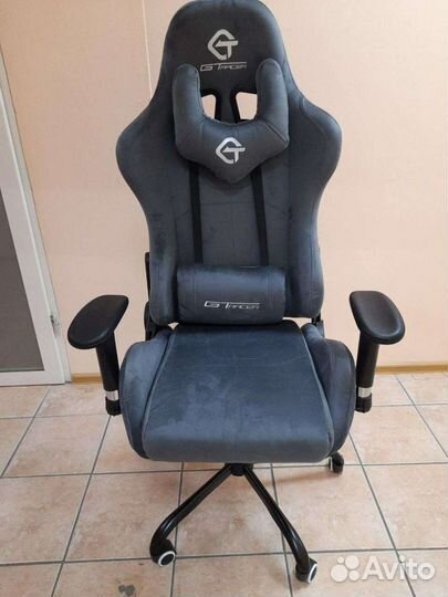 Шикарное Игровое геймерское кресло