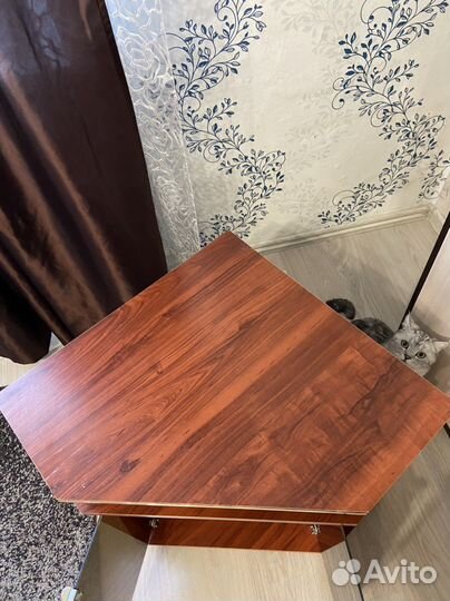 Тумба под телевизор