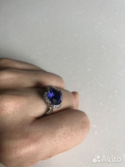 Серебряное кольцо