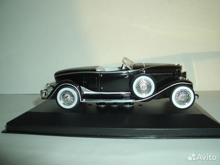 Модель авто Auburn Boat Tail RoadSter (1933 г)