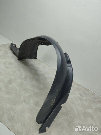 Подкрылок передний левый Renault Laguna 2 2008