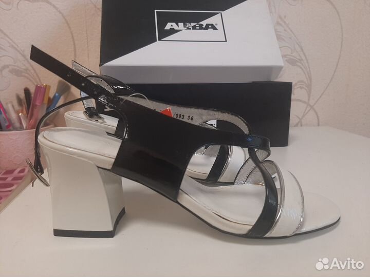 Босоножки натуральная кожа лаковая Alba р.36
