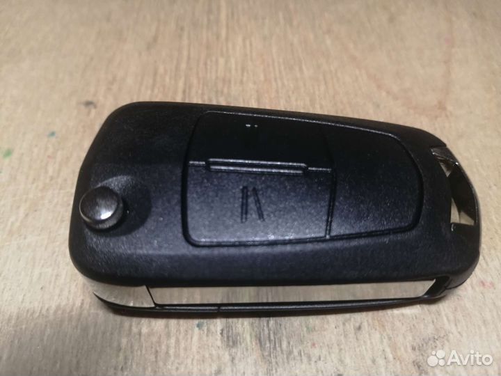 13.387.369 Опель Корса Д выкидной чип ключ