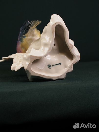 Фарфоровая статуэтка Попугай. Карл Энс (Karl Ens)