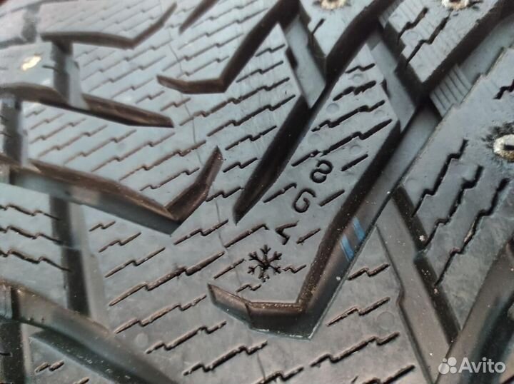 Nokian Tyres Hakkapeliitta 8 SUV 275/45 R21 110T