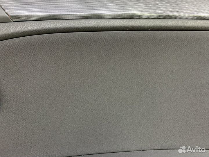 Volkswagen Golf 6 Обшивка двери задней правой