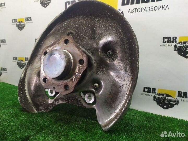 Кулак задний правый Audi A4