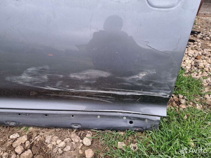 Дверь передний левый на Volkswagen Touareg