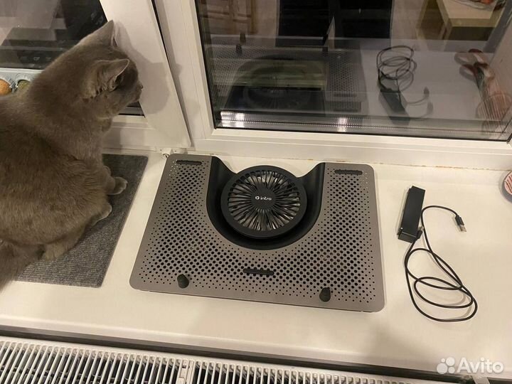 Охлаждающая подставка для ноутбука Intro GXT9900