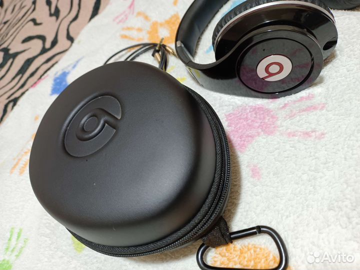 Проводные наушники