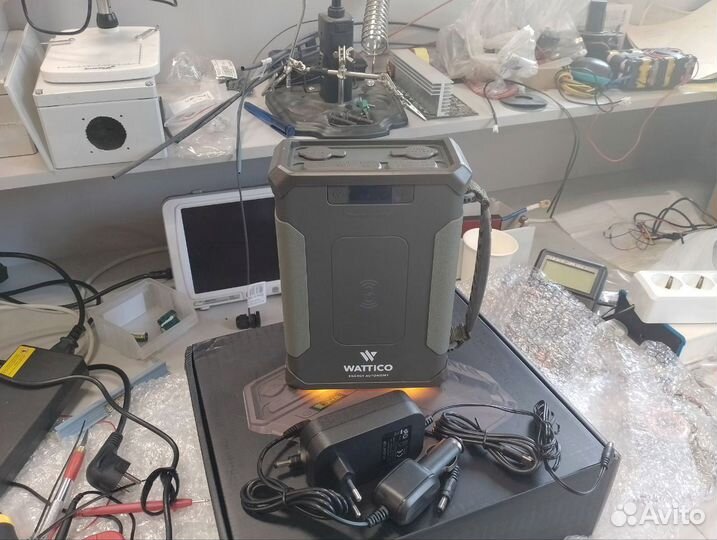 Power bank с авторозеткой