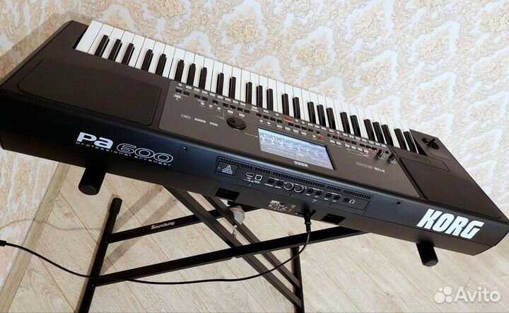 Синтезатор Korg pa 600 Next