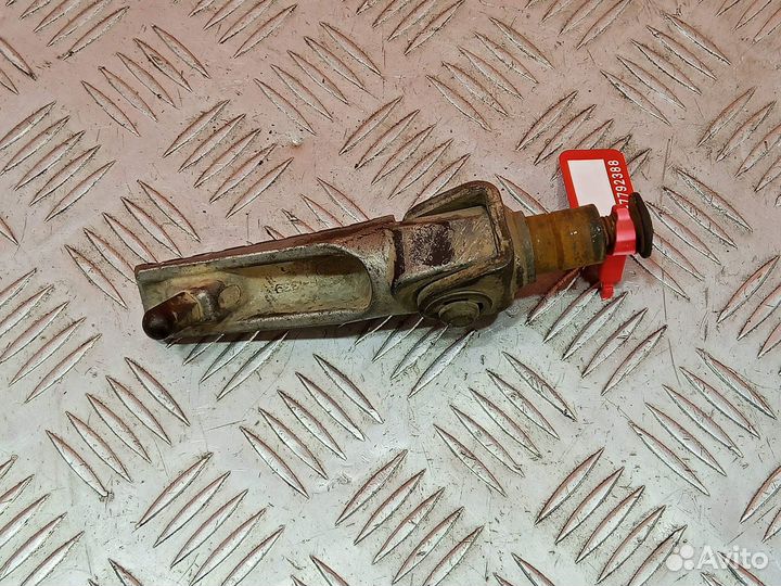 Подножка водителя правая Kawasaki ZRX400