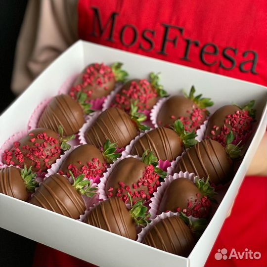 Свежая клубника в молочном шоколаде