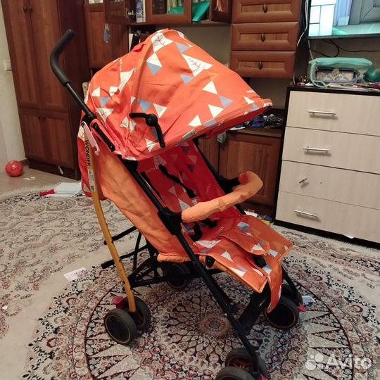 Прогулочная коляска трость