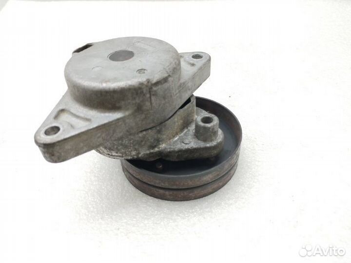 Ролик натяжной навесного оборудования