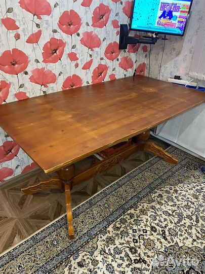 Кухонный стол