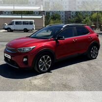 Kia Stonic 1.4 AT, 2018, 67 500 км, с пробегом, цена 2 390 000 руб.