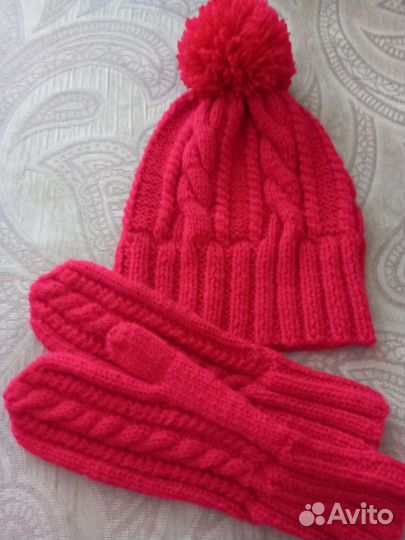 Продам комплект шапка и варежки