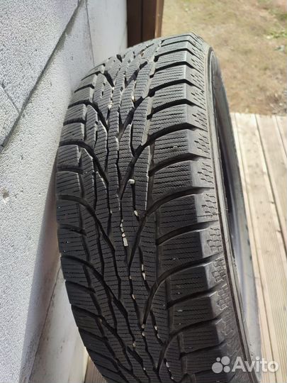 Kumho WinterCraft WS71 215/60 R17